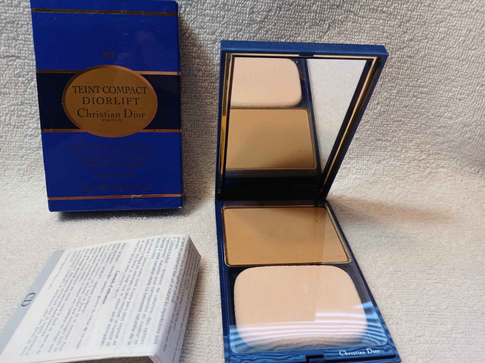 Christian Dior Diorlift Smoothing anti fatigue Compact foundation # 201 Linen