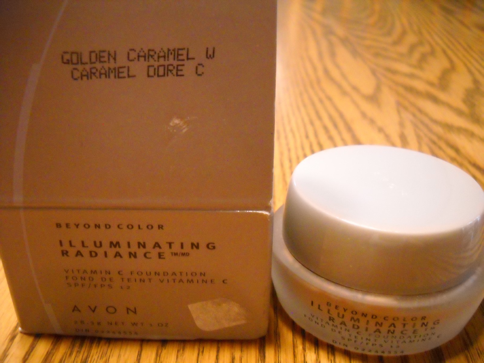 AVON Illuminating Radiance Vitamin C Foundation Golden Caramel BEYOND COLOR