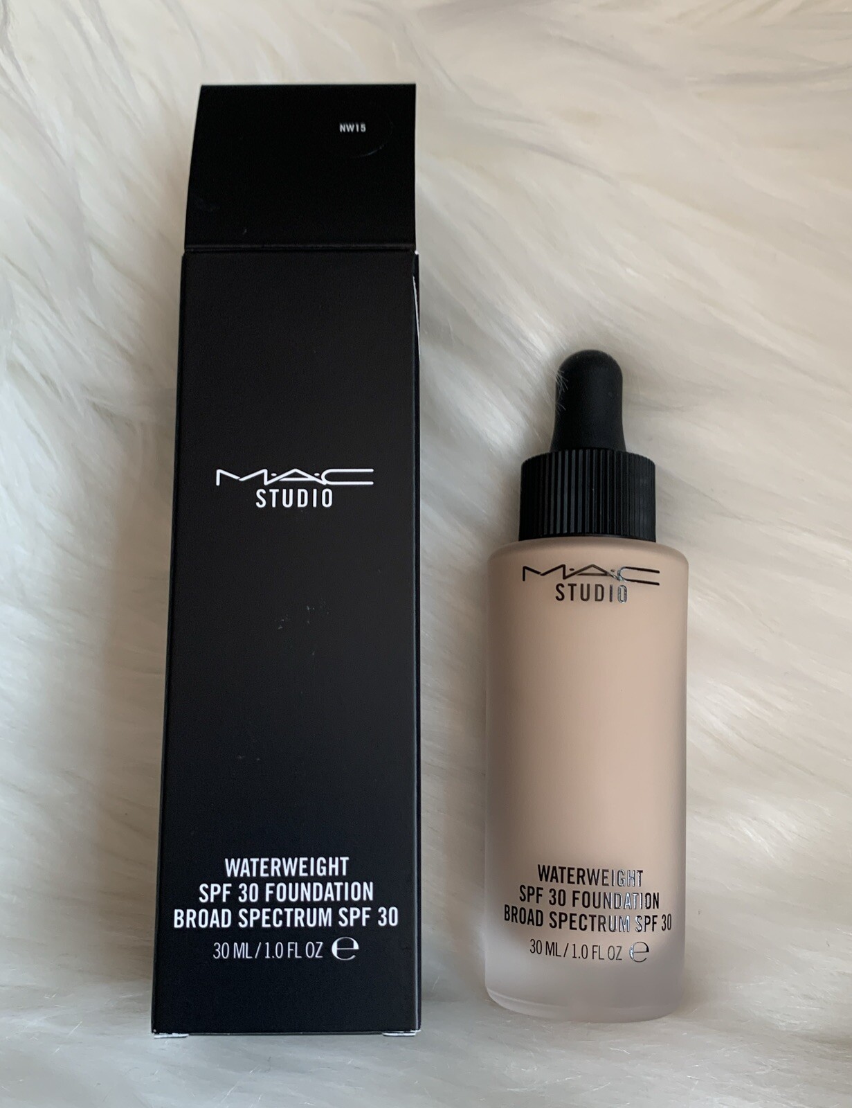 MAC Waterweight SPF 30 Foundation ~ NW15 ~ 30ml/1oz Full Size NIB