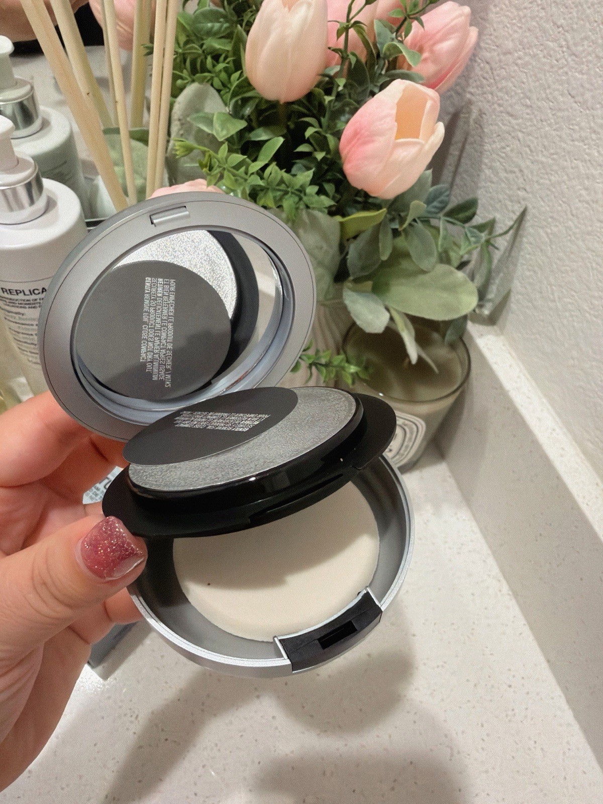 MAC Studio Tech Foundation for Women – 0.35oz NC25