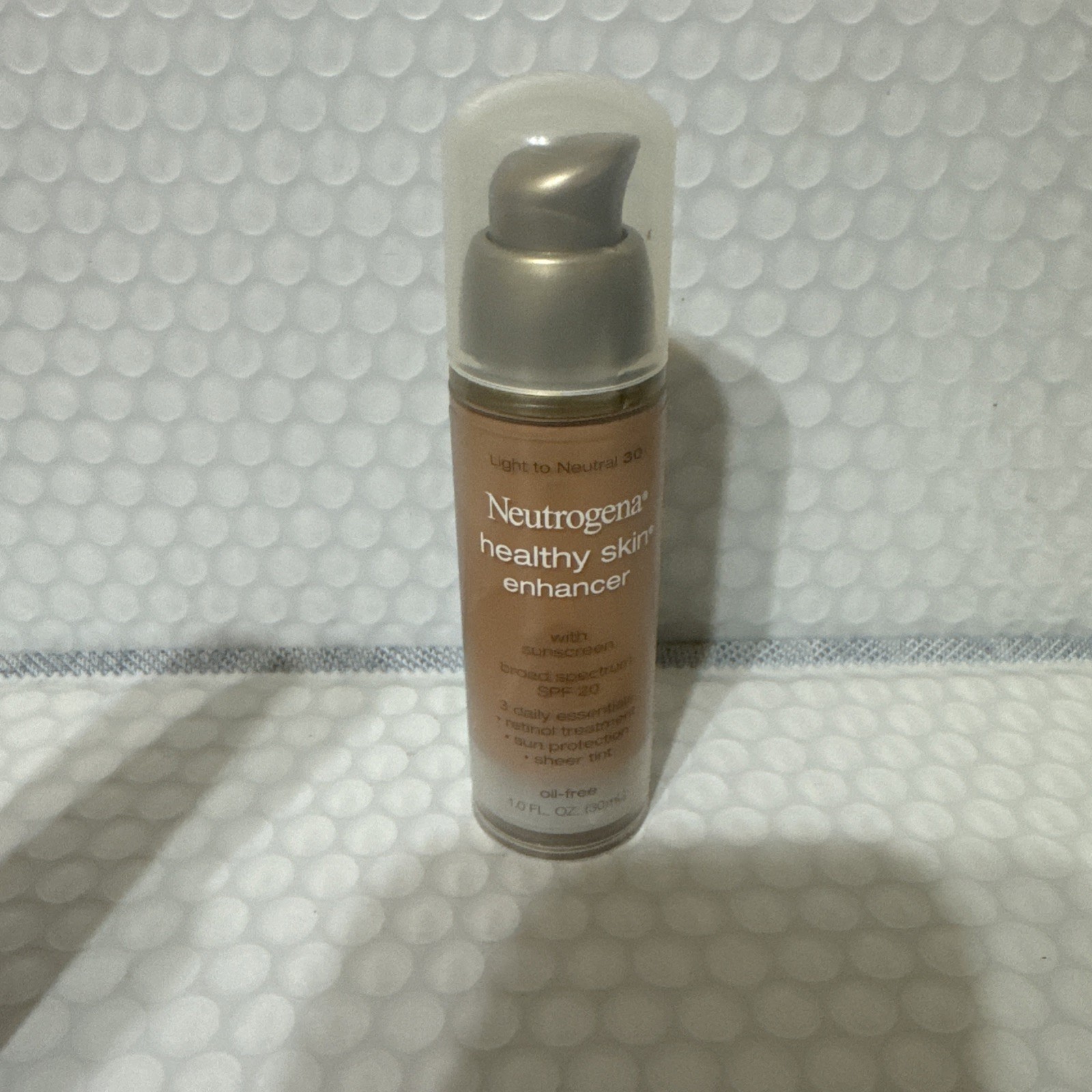 Neutrogena Healthy Skin Enhancer SPF 20 #30 Light to Neutral RARE & HTF