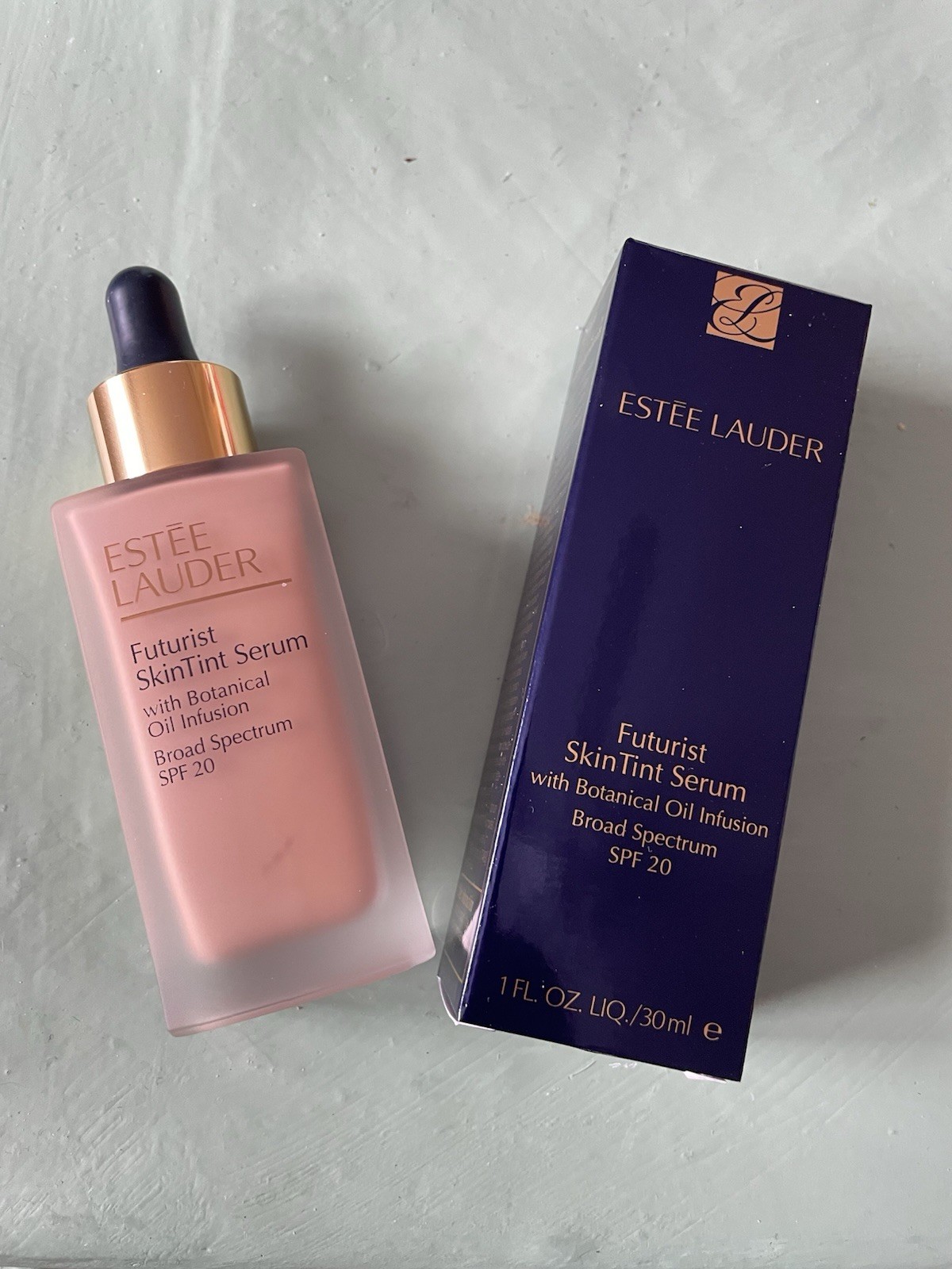Estee Lauder Futurist Skin Tint Serum Foundation BS SPF 20 #3C2 Pebble 1 Oz NIB