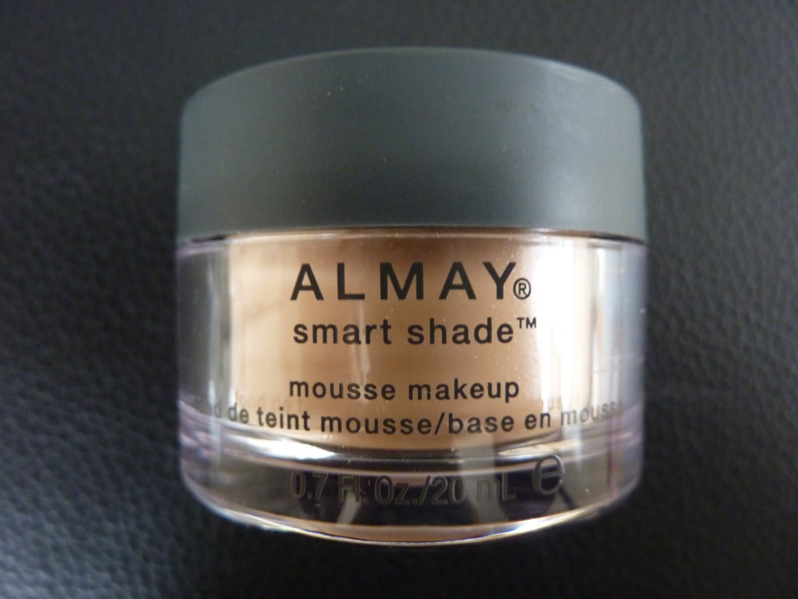 Almay Smart Shade Mousse Makeup – LIGHT #100 – New / Sealed Jar