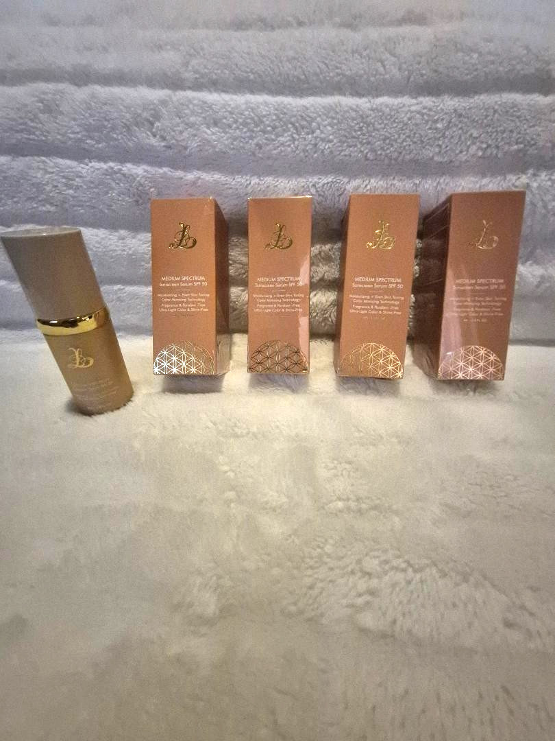 4 – Forever Bloom Biomimic Foundation MEDIUM Spectrum Serum SPF 50 Genuine NEW