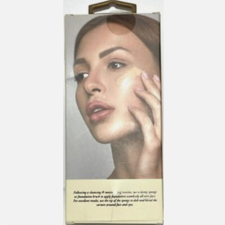 Ellen Tracy Full Coverage Liquid Foundation Fair – Light 40ml New