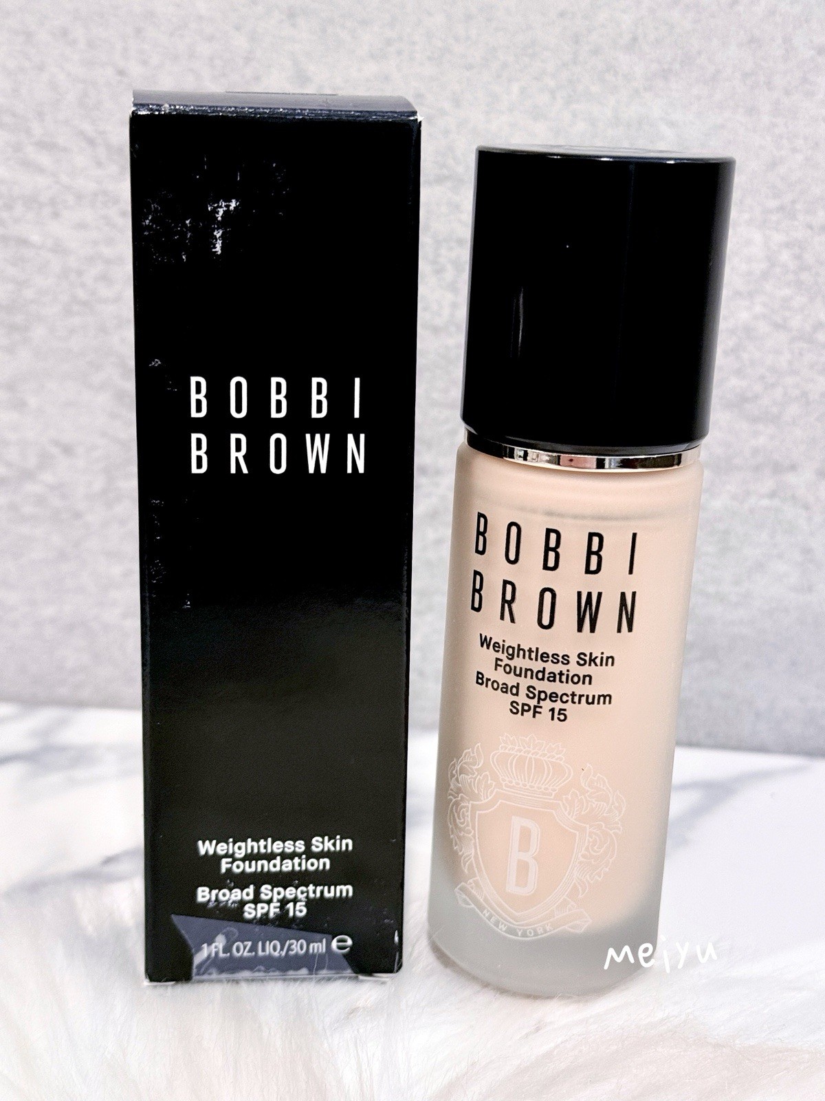 ~NW-022 Neutral Warm Ivory~Bobbi Brown Weightless Skin Foundation, SPF 15, 30mL