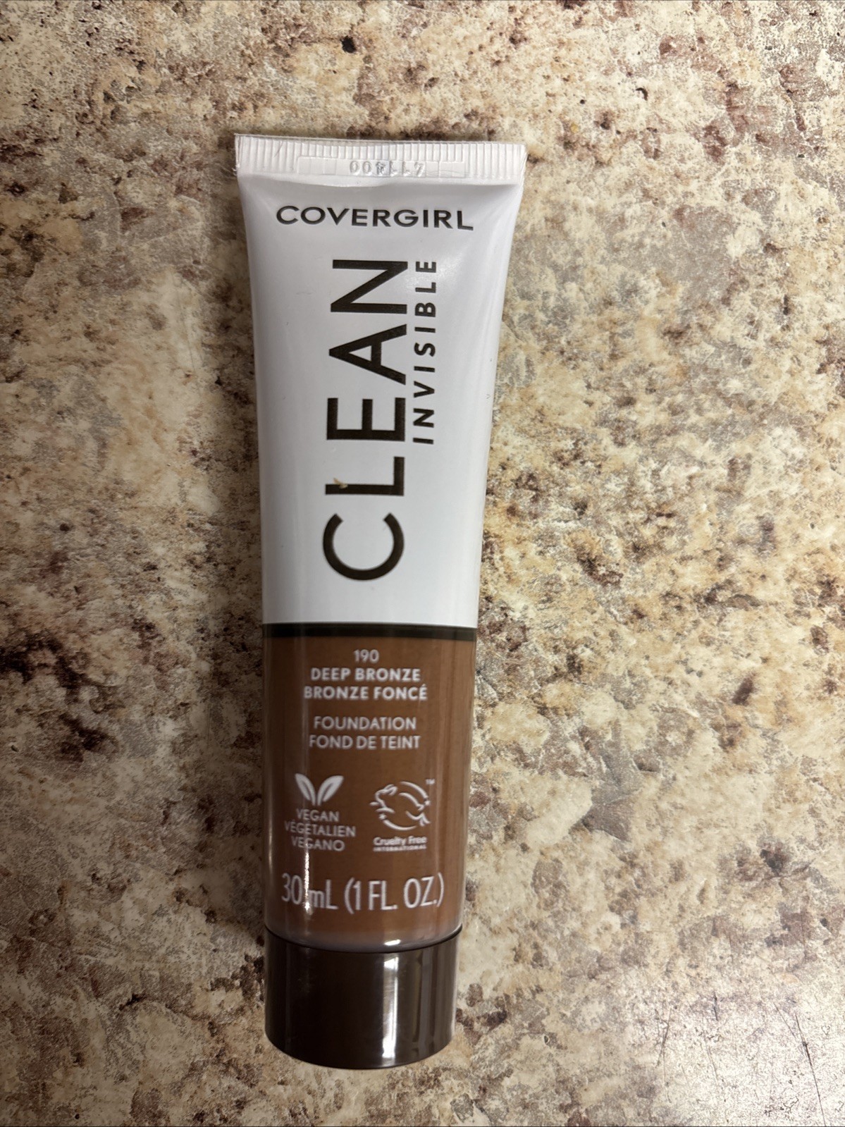 Covergirl Clean Invisible Foundation 190 Deep Bronze SMALL BUSINESS 🥇🏵️🎖️