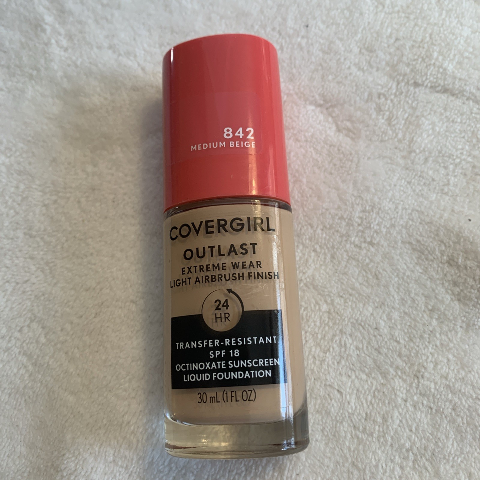 Cover girl Outlast Extreme Wear Liquid Foundation 842 Medium Beige