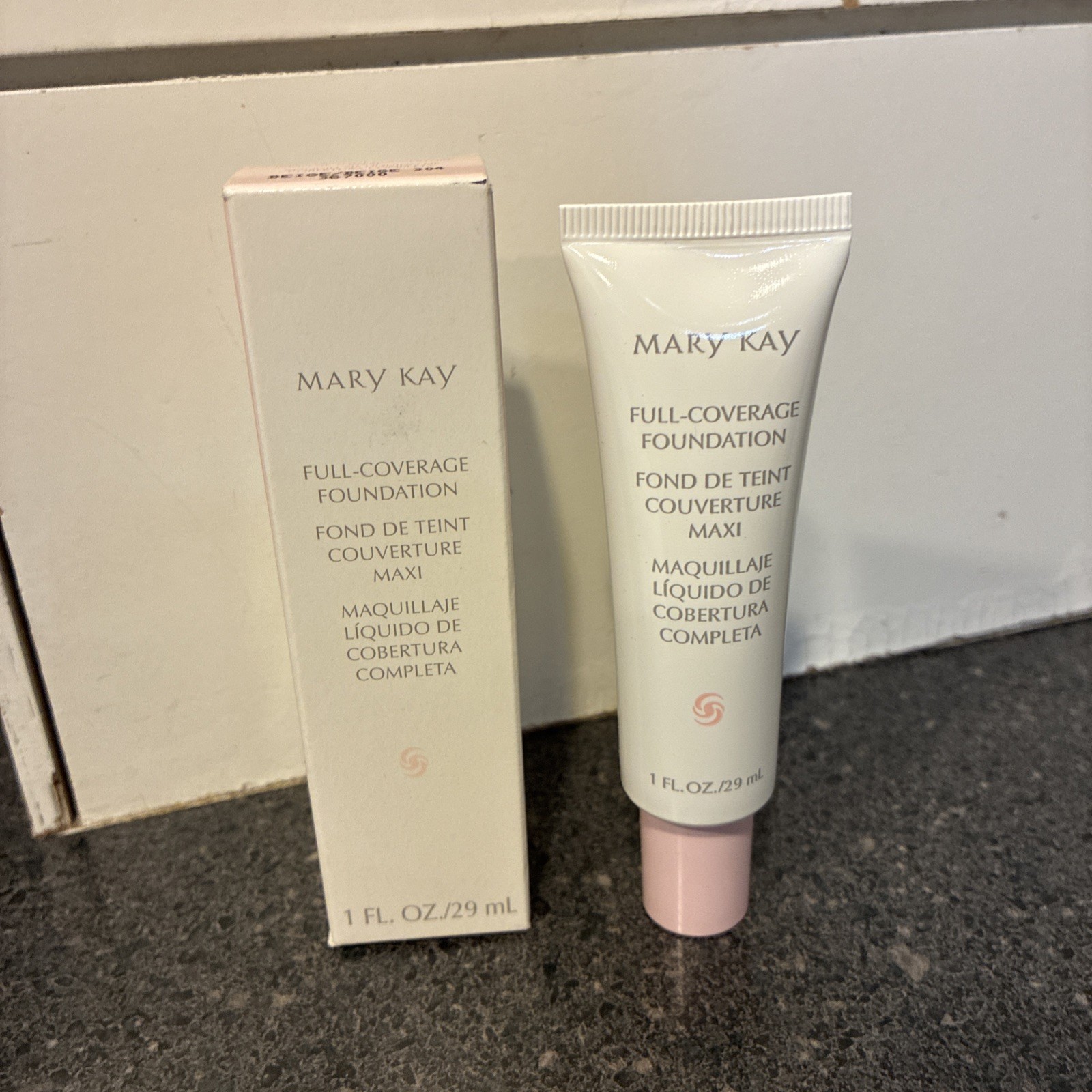 Mary Kay Full Coverage Foundation Beige 304 #367000 Normal to Dry Skin NOS