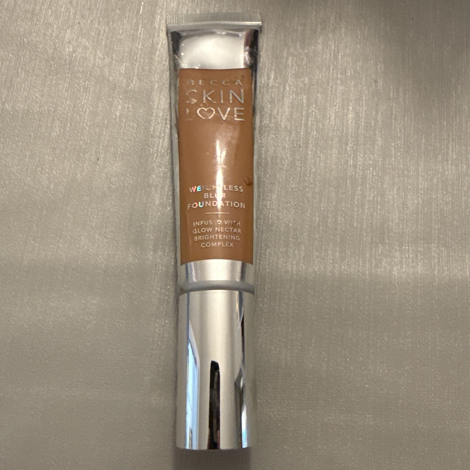 BECCA Skin Love Weightless Blur Foundation IVORY – 1.23FL OZ