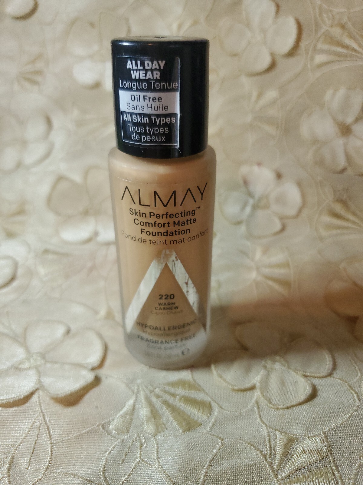 Almay-Skin Perfecting-Comfort Matte Oil-Free Liquid Foundation #220 WARM CASHEW
