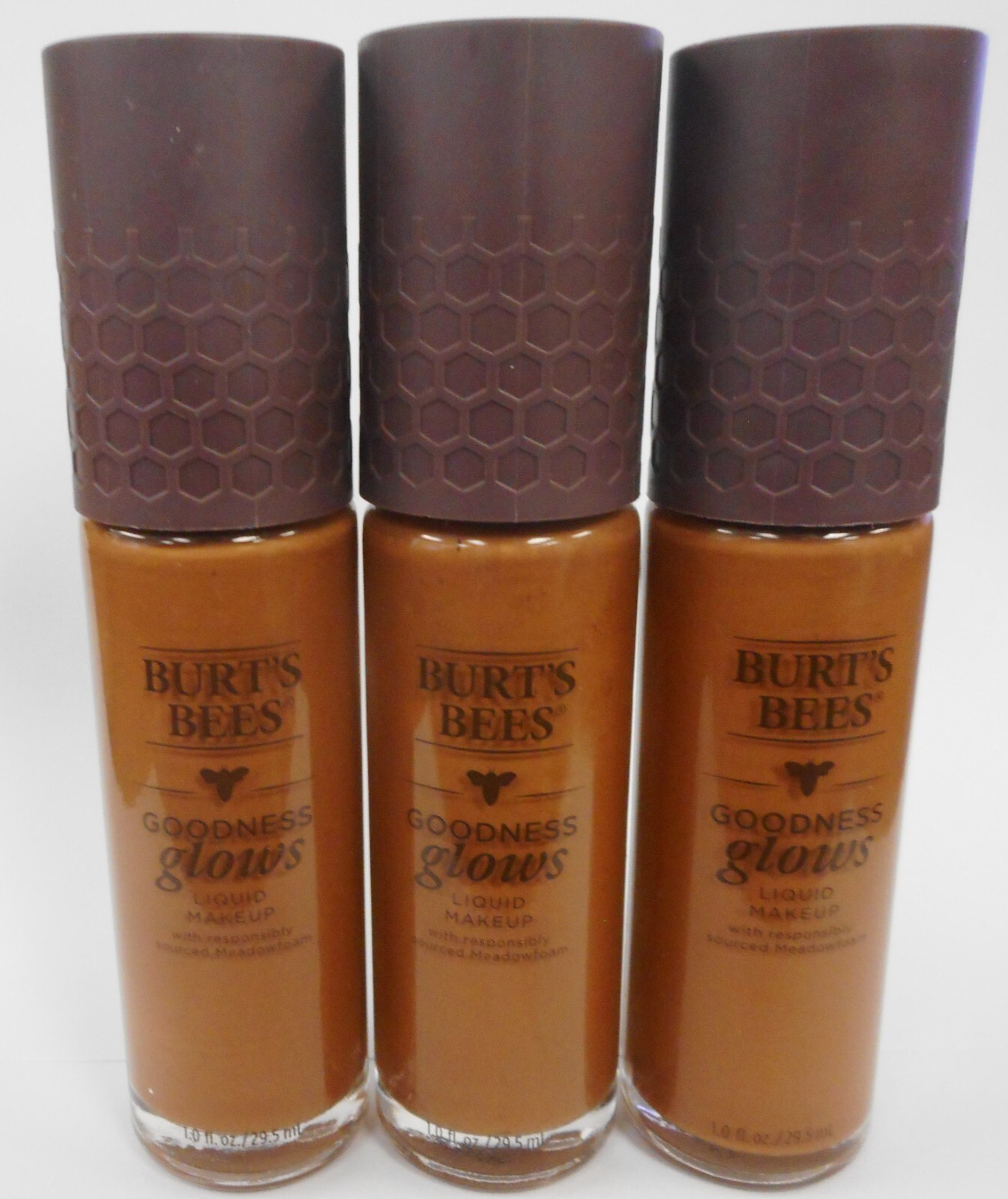LOT OF 3 BURT’S BEES GOODNESS GLOWS LIQUID MAKEUP #1062 COCOA 1oz EACH
