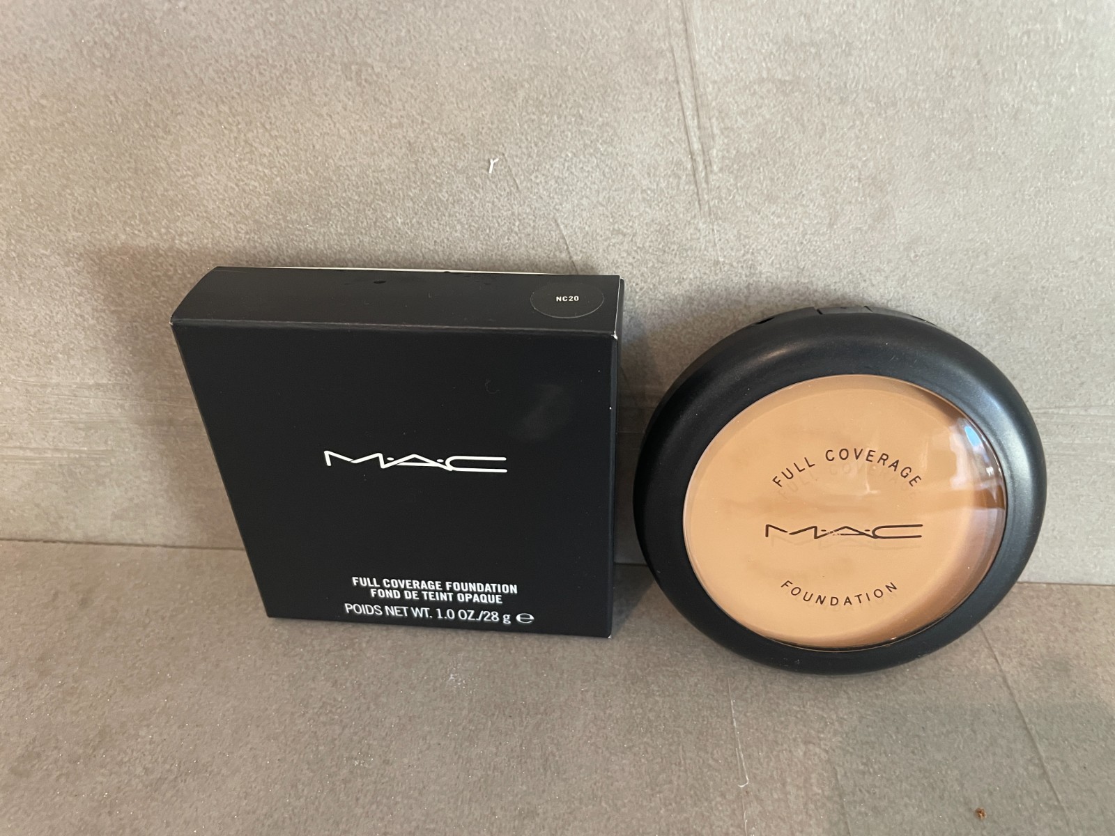 MAC Full Coverage Foundation – NC20 – 1.0oz./28g