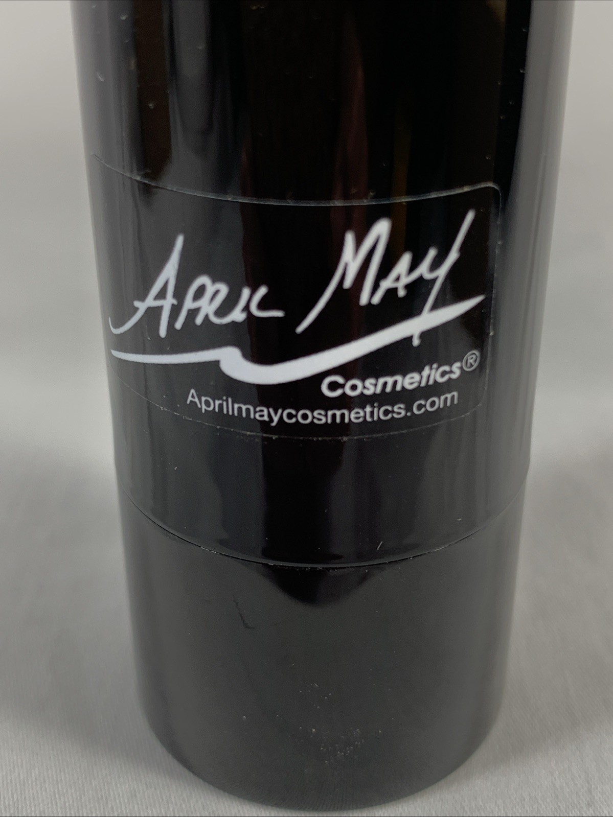 April May Cosmetics~ Luminous Foundation – Natural Beige (HU9) 1 fl oz