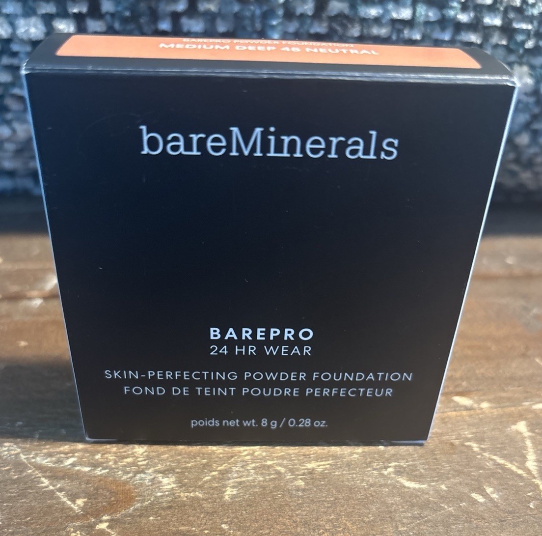 bareMinerals MEDIUM DEEP 40 Warm Barepro 24hr Perfecting powder Foundation.