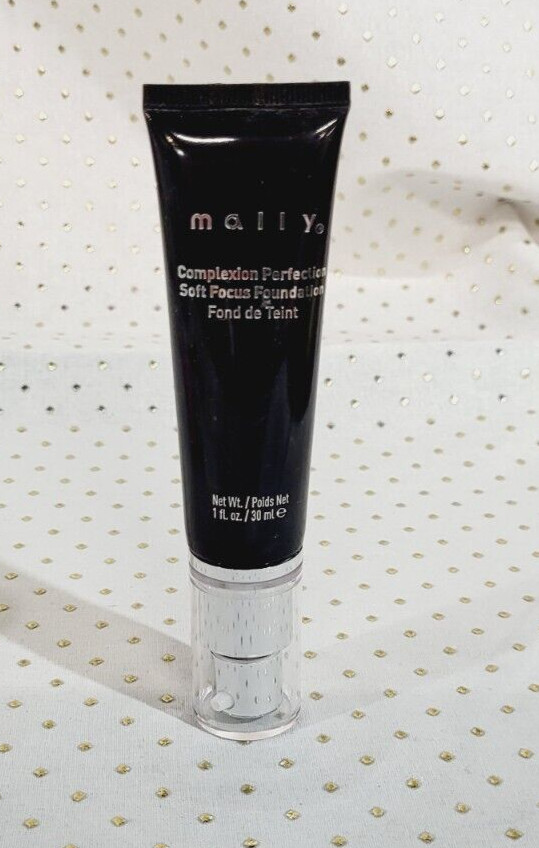 MALLY COMPLEXION PERFECTION Soft Focus Foundation Face Makeup ~ TAN ~ 1 fl oz !!
