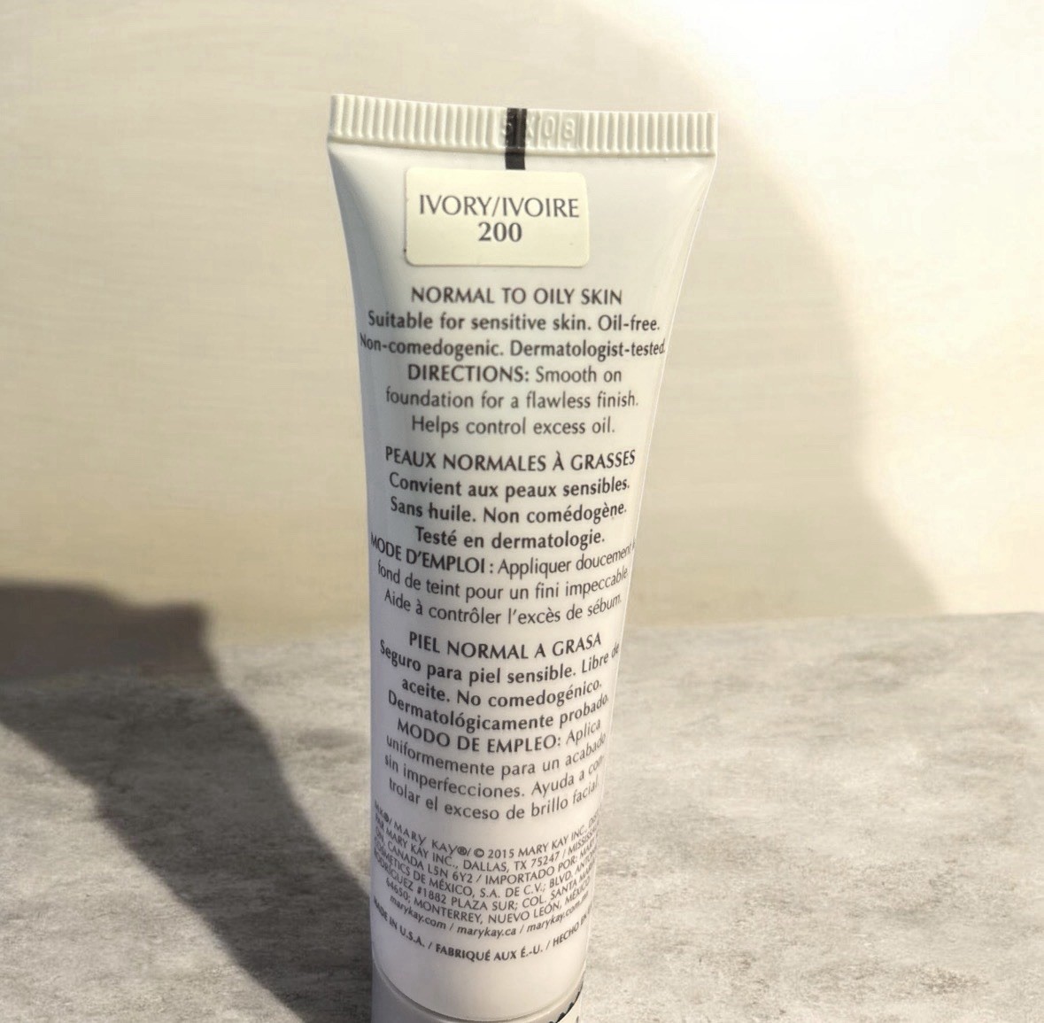 MARY KAY MEDIUM COVERAGE Liquid Foundation – Ivory 200 Normal To Oily Skin New W
