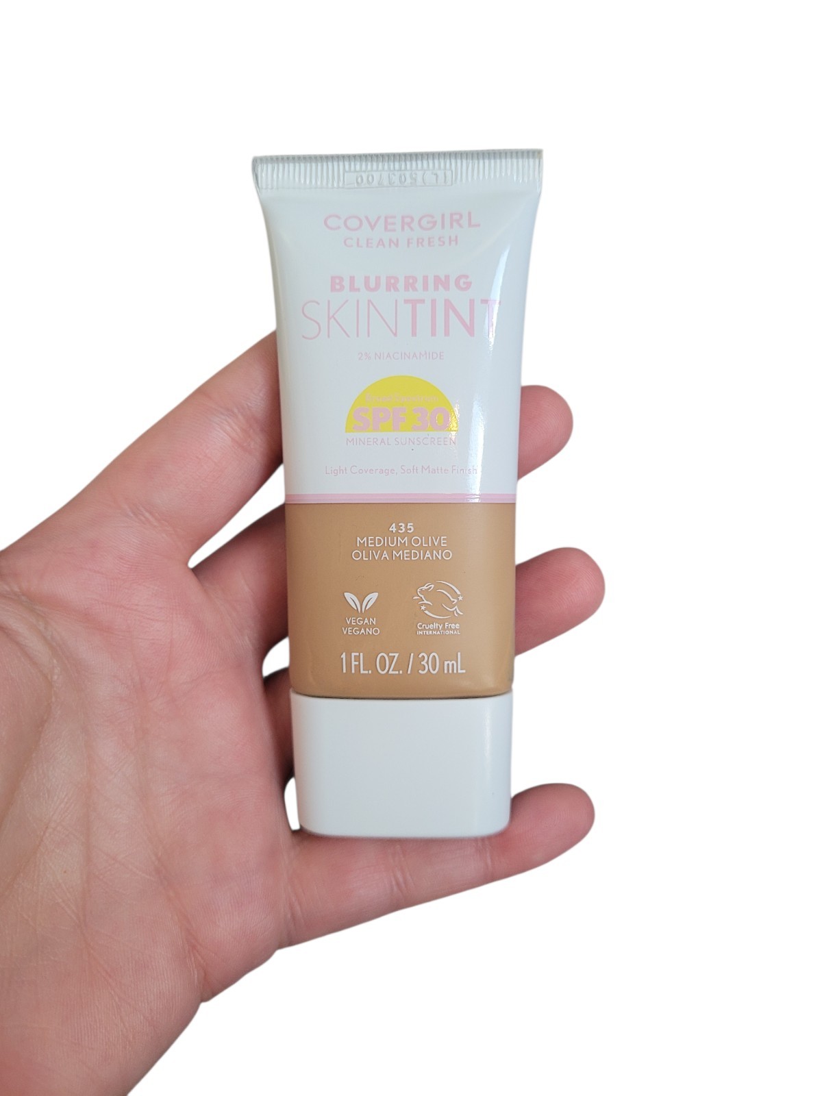 New Covergirl Clean Fresh Blurring Skin Tint SPF 30 Medium Olive 435 1 Fl. Oz.