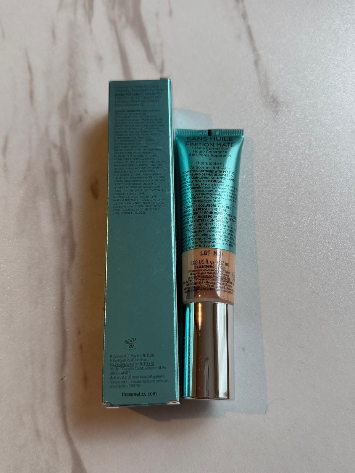 IT Cosmetics CC+ OIL FREE MATTE ~SPF40 / Light Medium 1.08 fl/32ml NEW in BOX