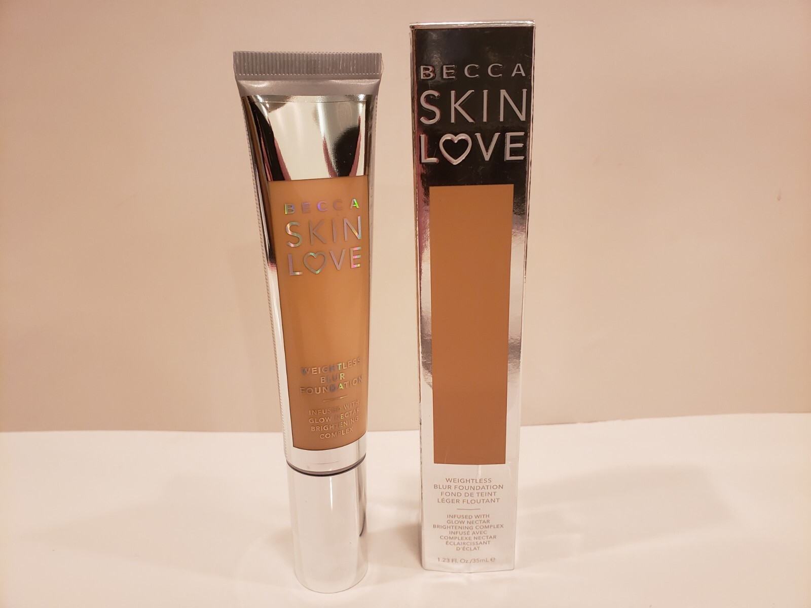 Becca ~ Skin Love Weightless Blur Foundation ~ Sand ~ 1.23 oz ~ NIB