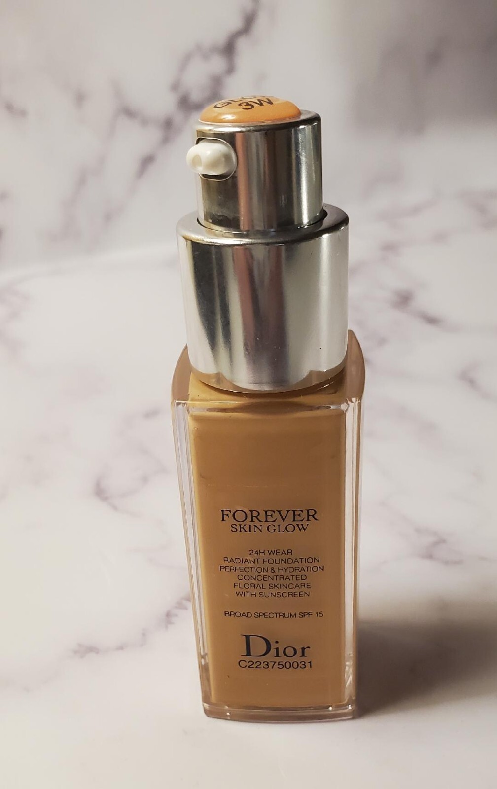 Dior Forever Skin Glow 24H Wear Radiant Foundation SPF 15 – 1W – .67 oz – New