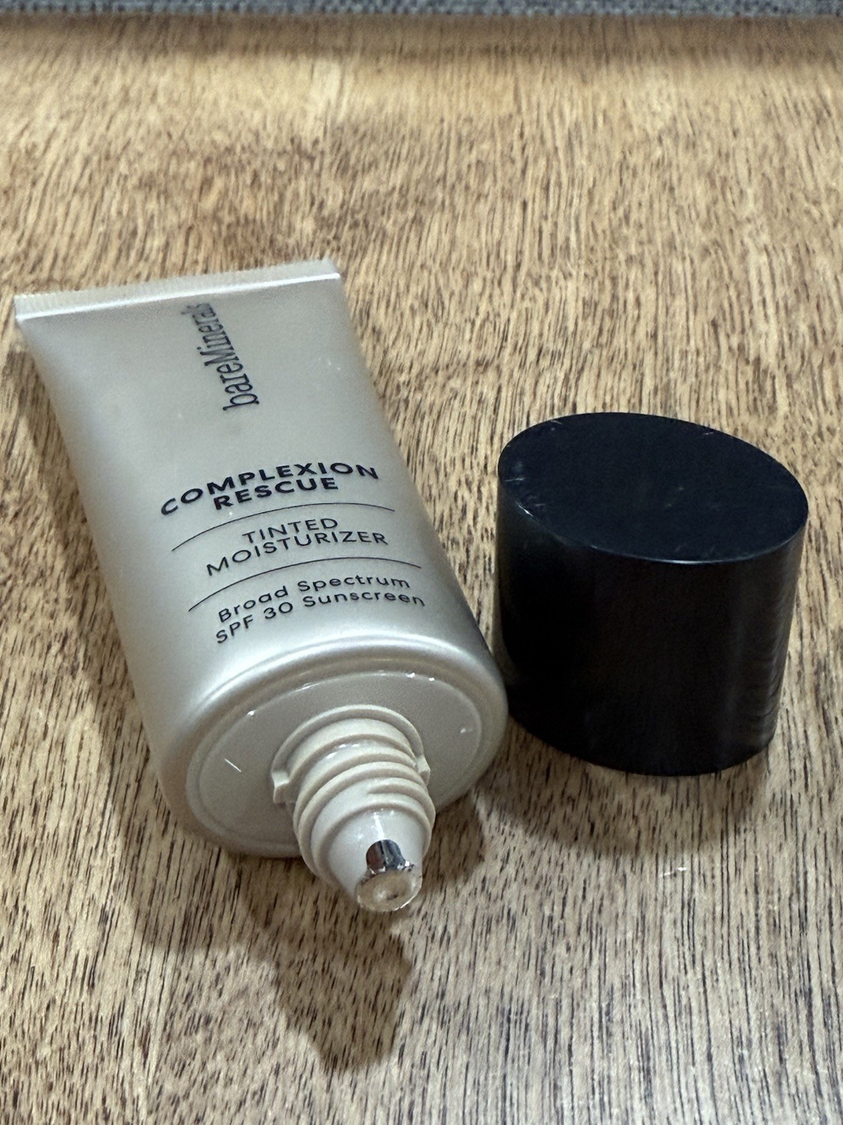 bareMinerals Complexion Rescue Matte Tinted Moisturizer SPF 30 ~ SUEDE 04, 2024+