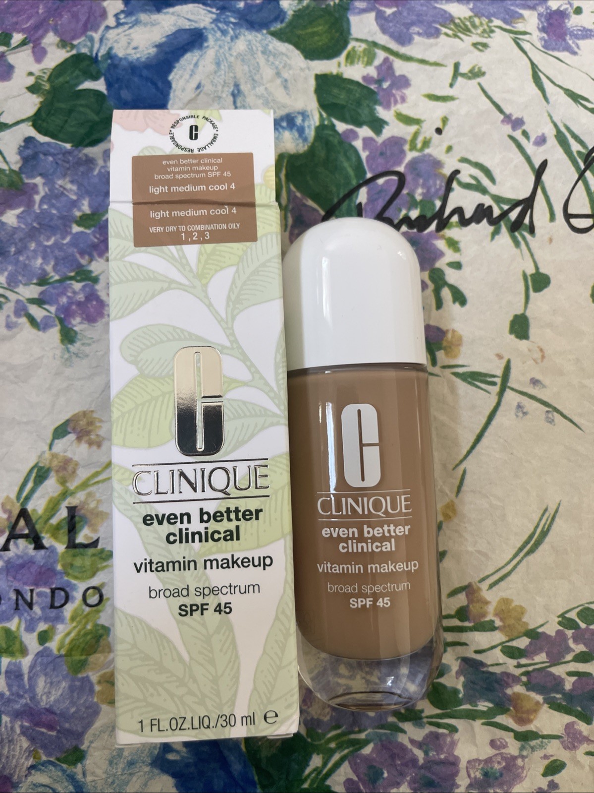 Clinique Even Better Clinical Vitamin Makeup (Light Medium Cool 4) (30ml)
