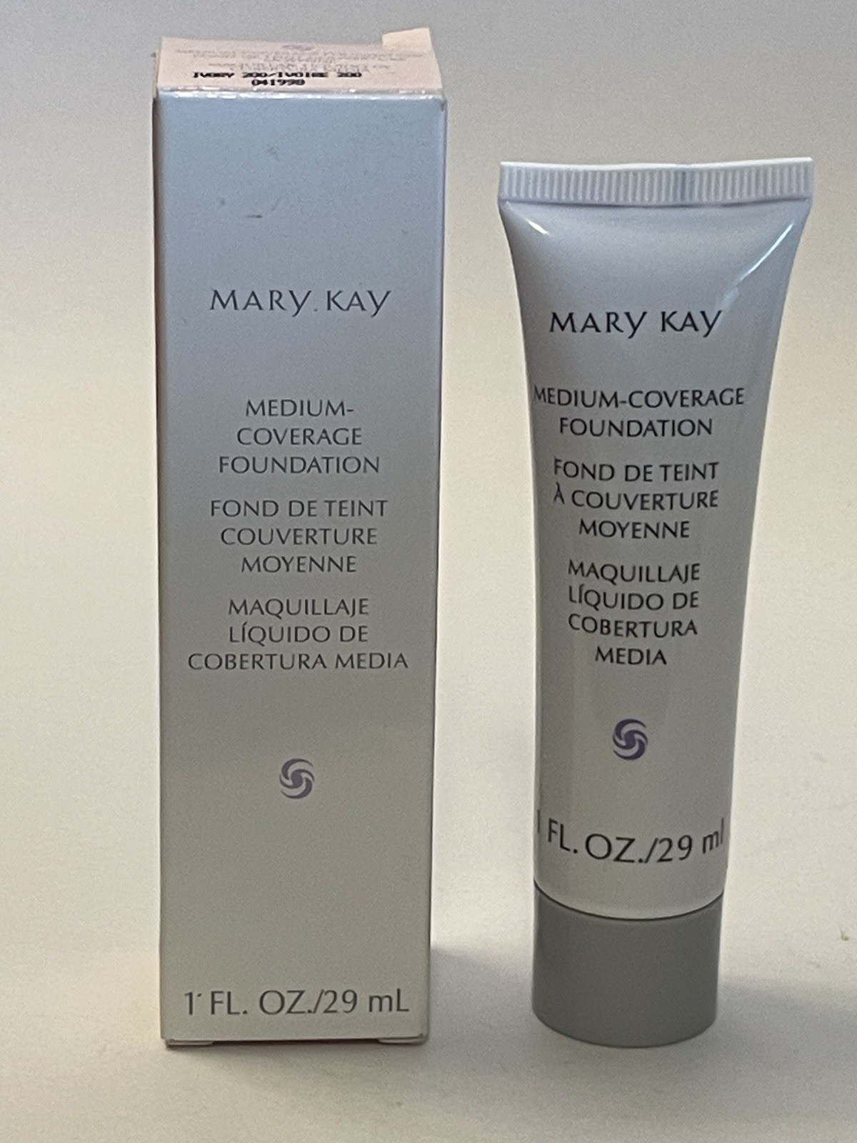 Mary Kay Medium Coverage Foundation IVORY 104 Normal to Oily Skin New in Box