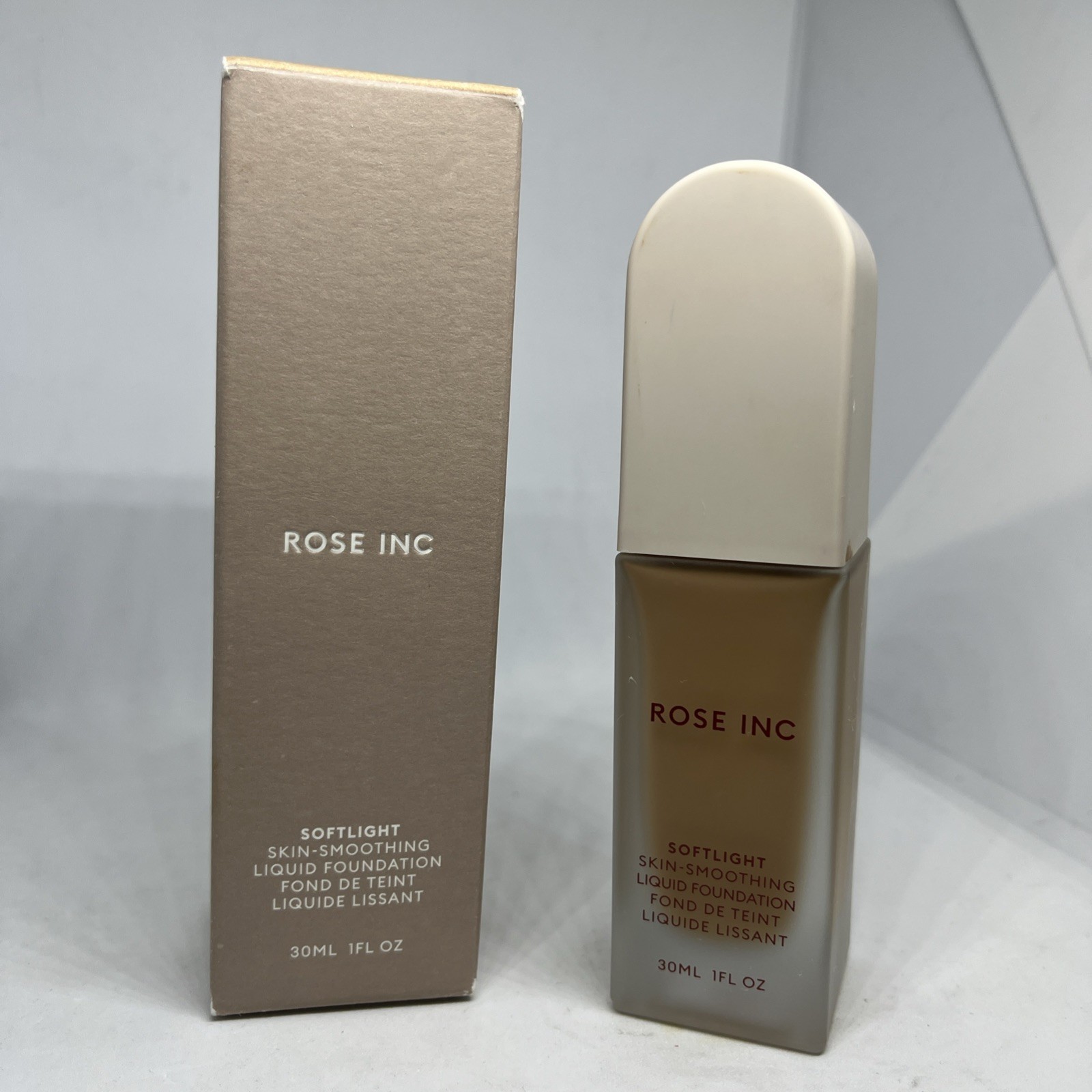 Rose INC Softlight Skin-Smoothing Liquid Foundation 1fl oz # 17 C Medium Cool