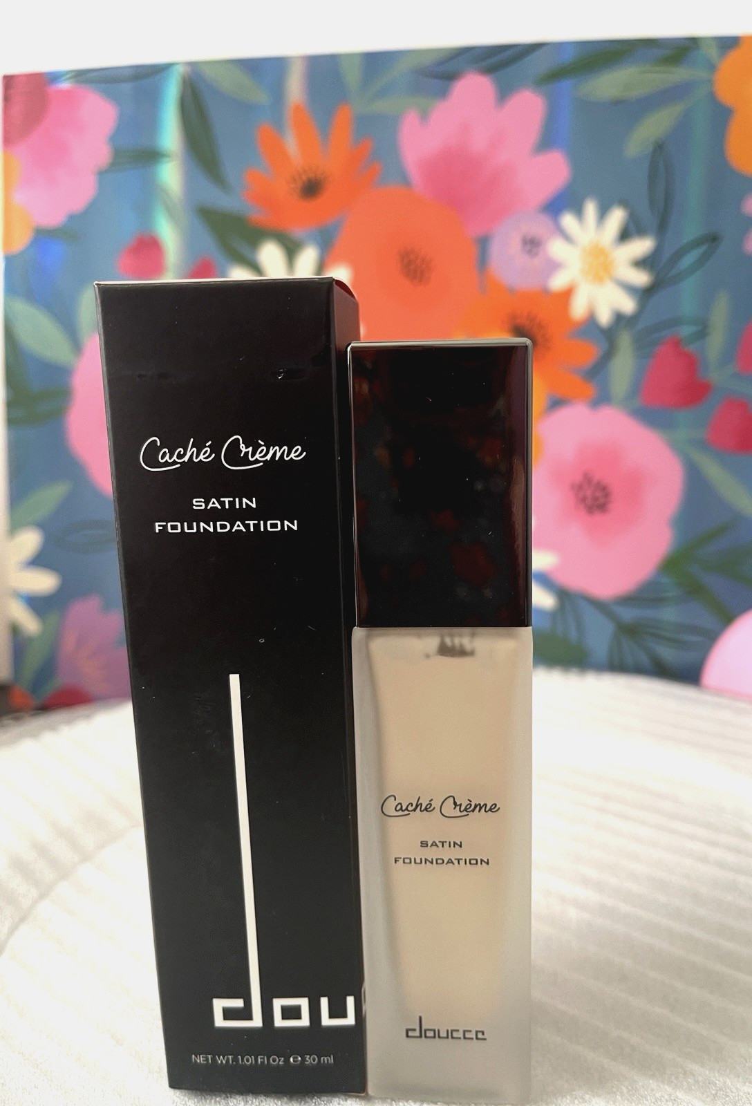 Doucce SATIN Foundation-CACHE’ CRE’ME -SHADE NL1 -NEW IN BOX