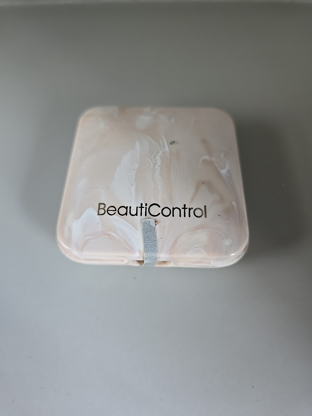 BeautiControl Perfecting Wet/Dry Finish Foundation BUFF .14 Oz Travel Compact