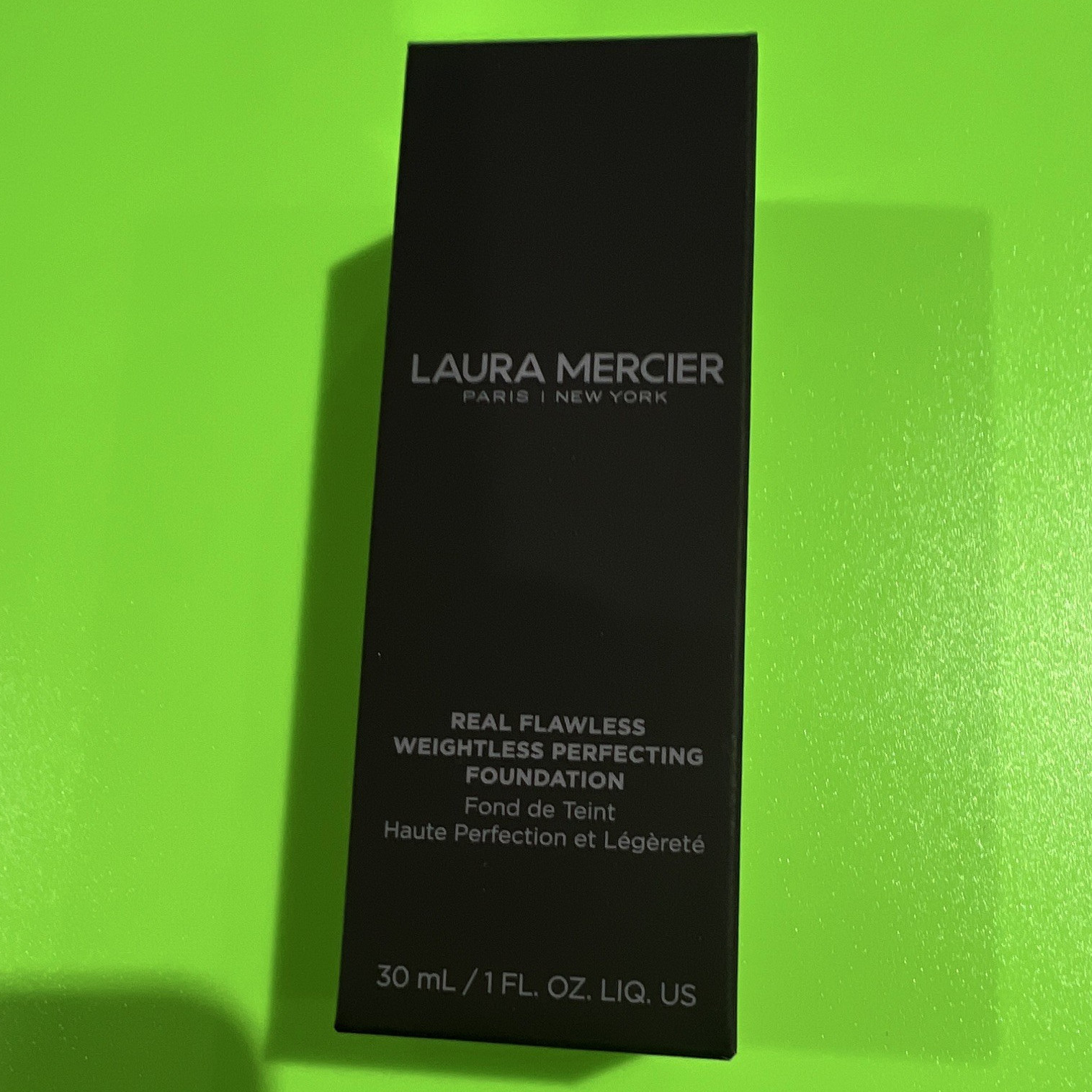 Laura Mercier Real Flawless Liquid Foundation Medium Blurring 2N1 Cashew 1oz