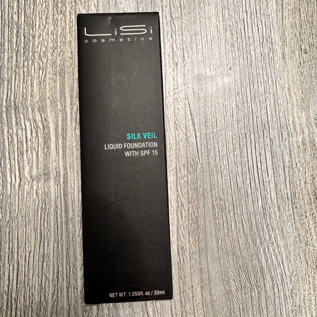Liquid Foundation – LiSi Cosmetics Silk Veil #105 With SPF 15 Sealed, 30ml