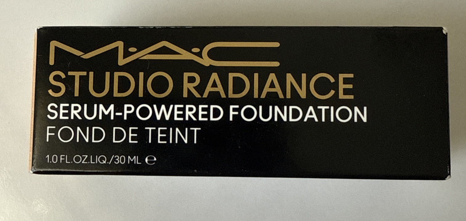 MAC Studio Radiance Serum Powered Hydrating Foundation NC27 NIB B20