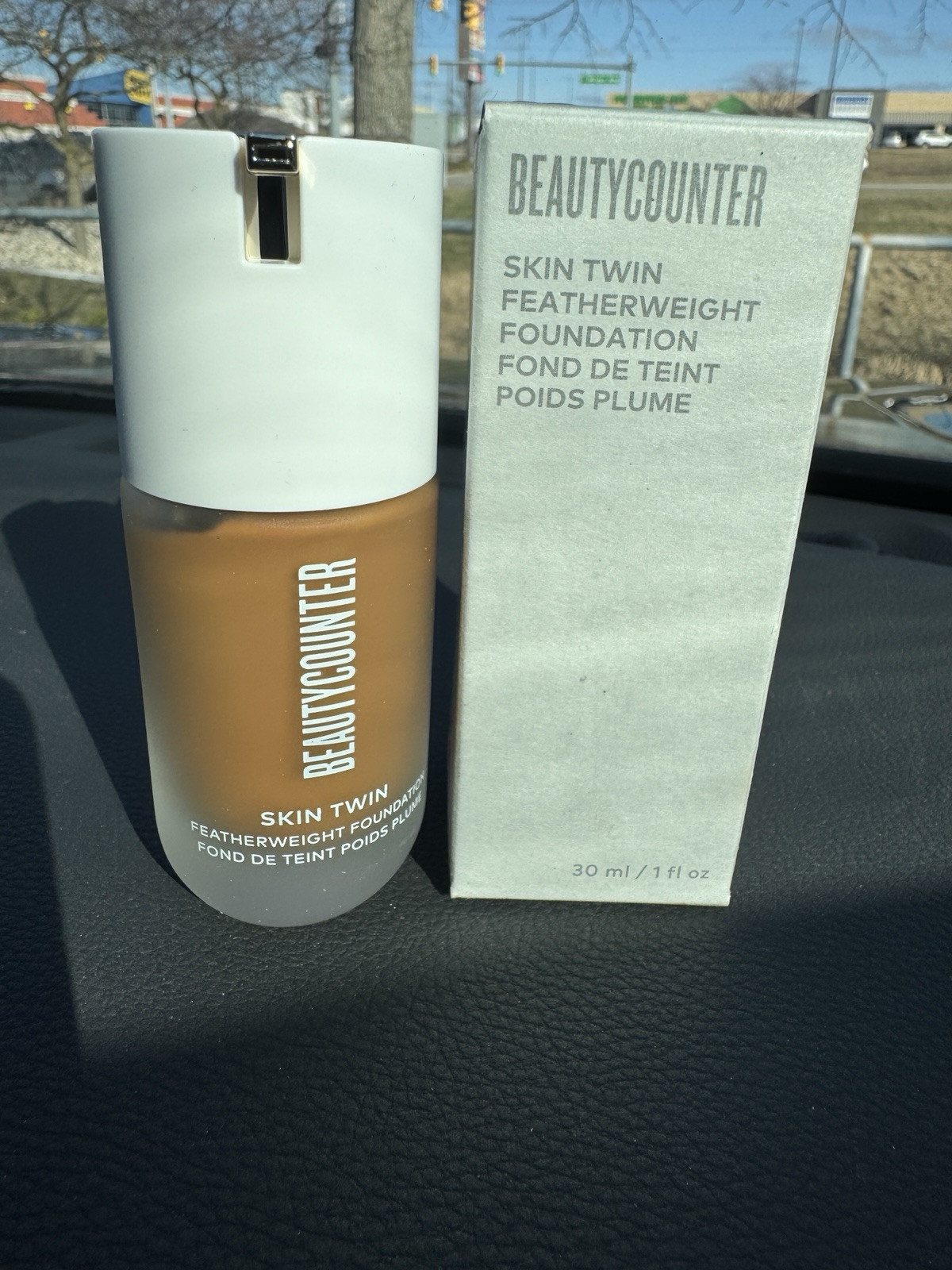 BEAUTYCOUNTER Skin Twin Featherweight Foundation 1 fl oz Dark 510 – new