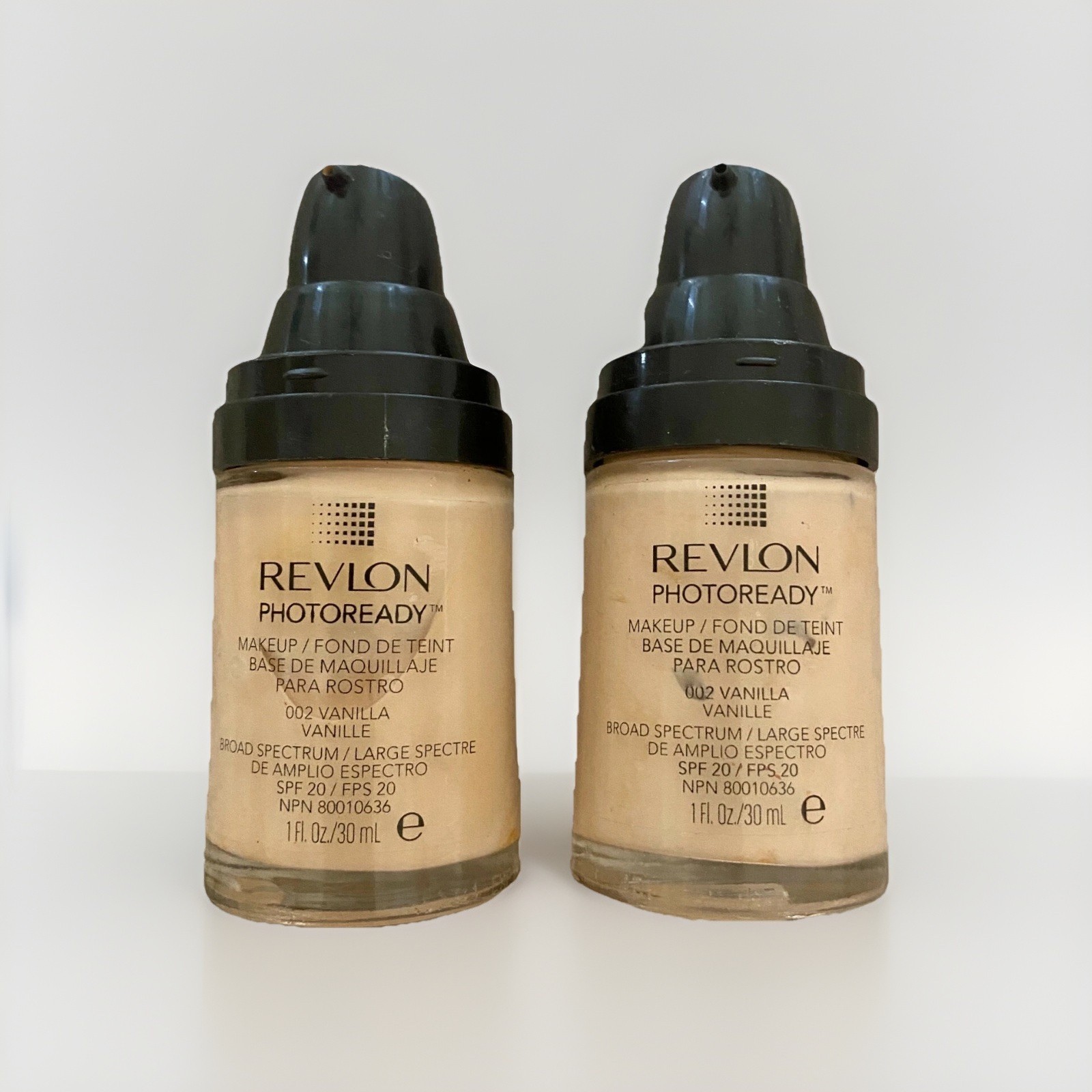 Lot of 2: NEW Revlon PhotoReady Makeup Foundation SPF 20 in 02 Vanilla (AS IS)