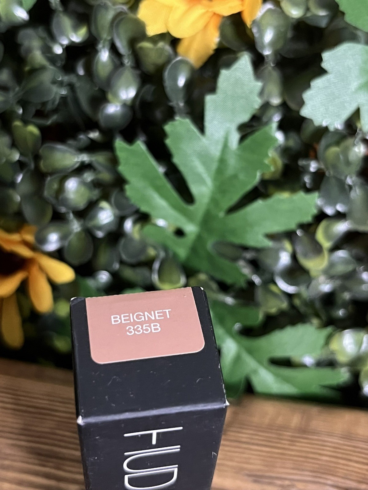 Huda Beauty Fauxfilter Skin Finish Buildable Coverage Foundation Stick~Beignet