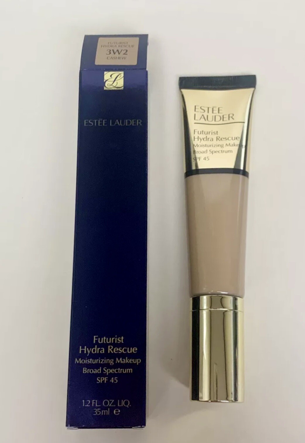 Estee Lauder Futurist Hydra Rescue Foundation 3W2 Cashew 1.2 oz / 35 ml New
