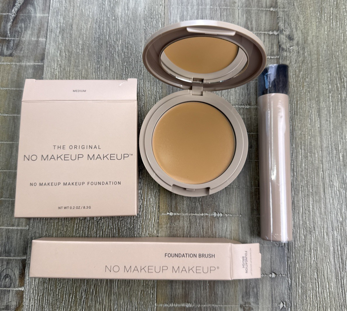 The Original No Makeup Makeup ~ Foundation Shade Medium ~ With Brush ~ NIB