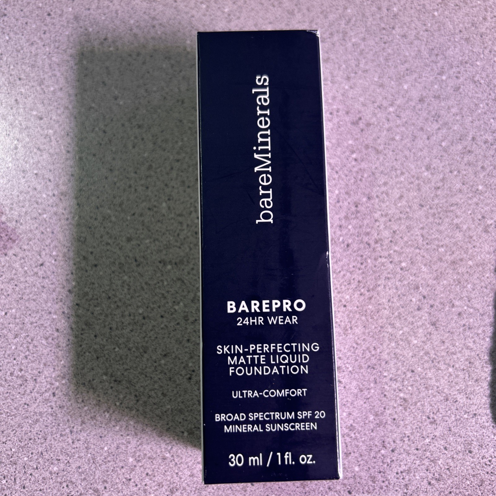 bareMinerals BAREPRO 24HR MATTE FOUNDATION SPF 20 light 26 cool EXP 03/2027