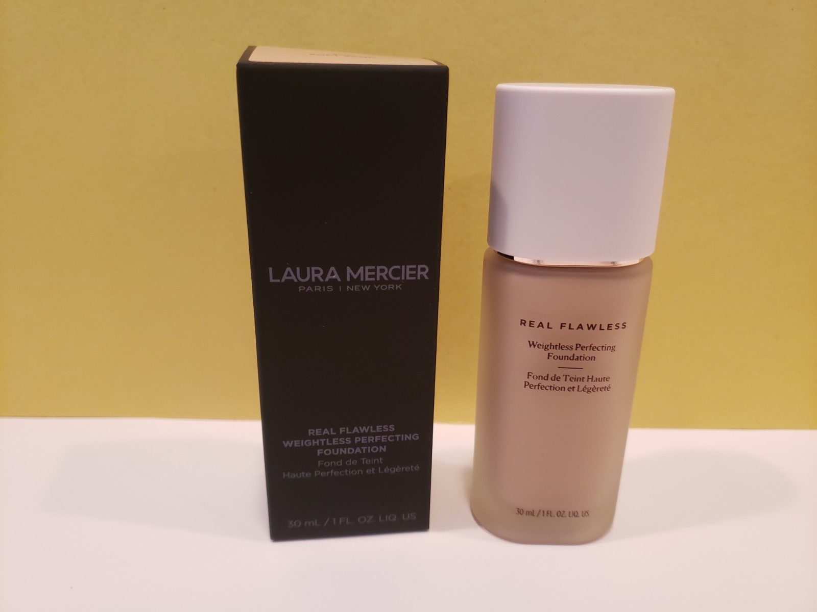 Laura Mercier~Real Flawless Weight Perfect Liquid Foundation~2C2~Soft Sand NIB
