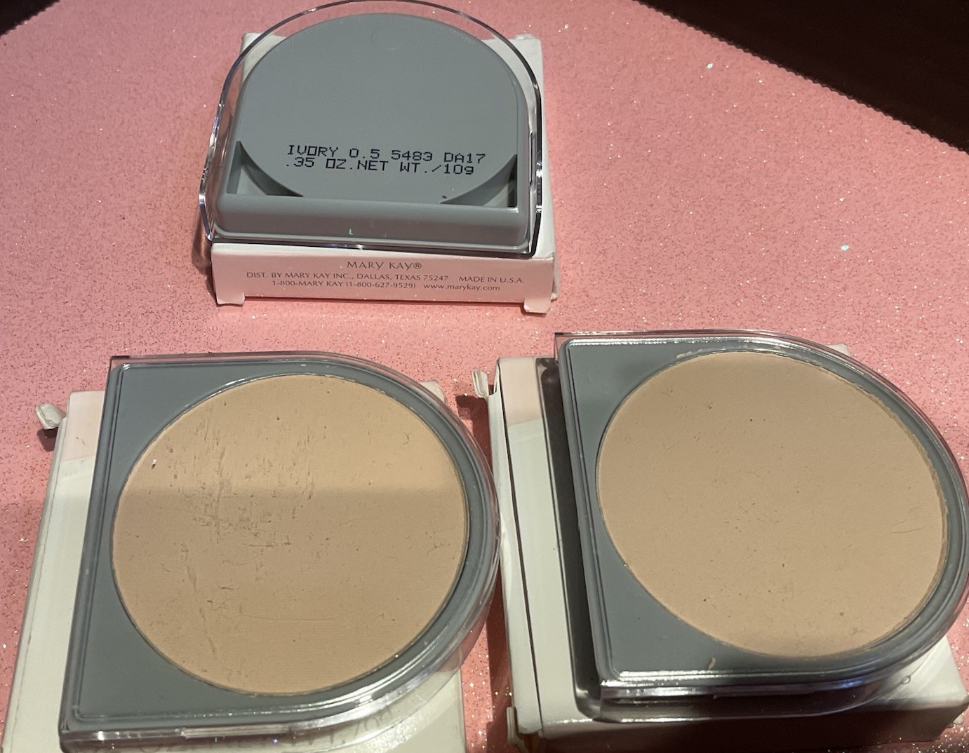 2-Mary Kay Dual Coverage Powder Foundation IVORY 100 -+ Ivory 0.5 + Compact