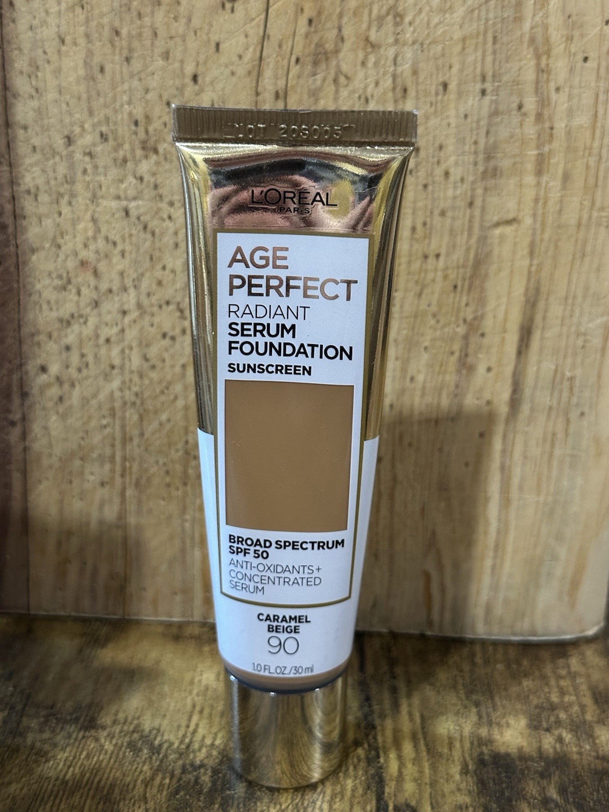L’oreal Age Perfect Radiant Serum Foundation Sunscreen SPF 50 90 Caramel Beige