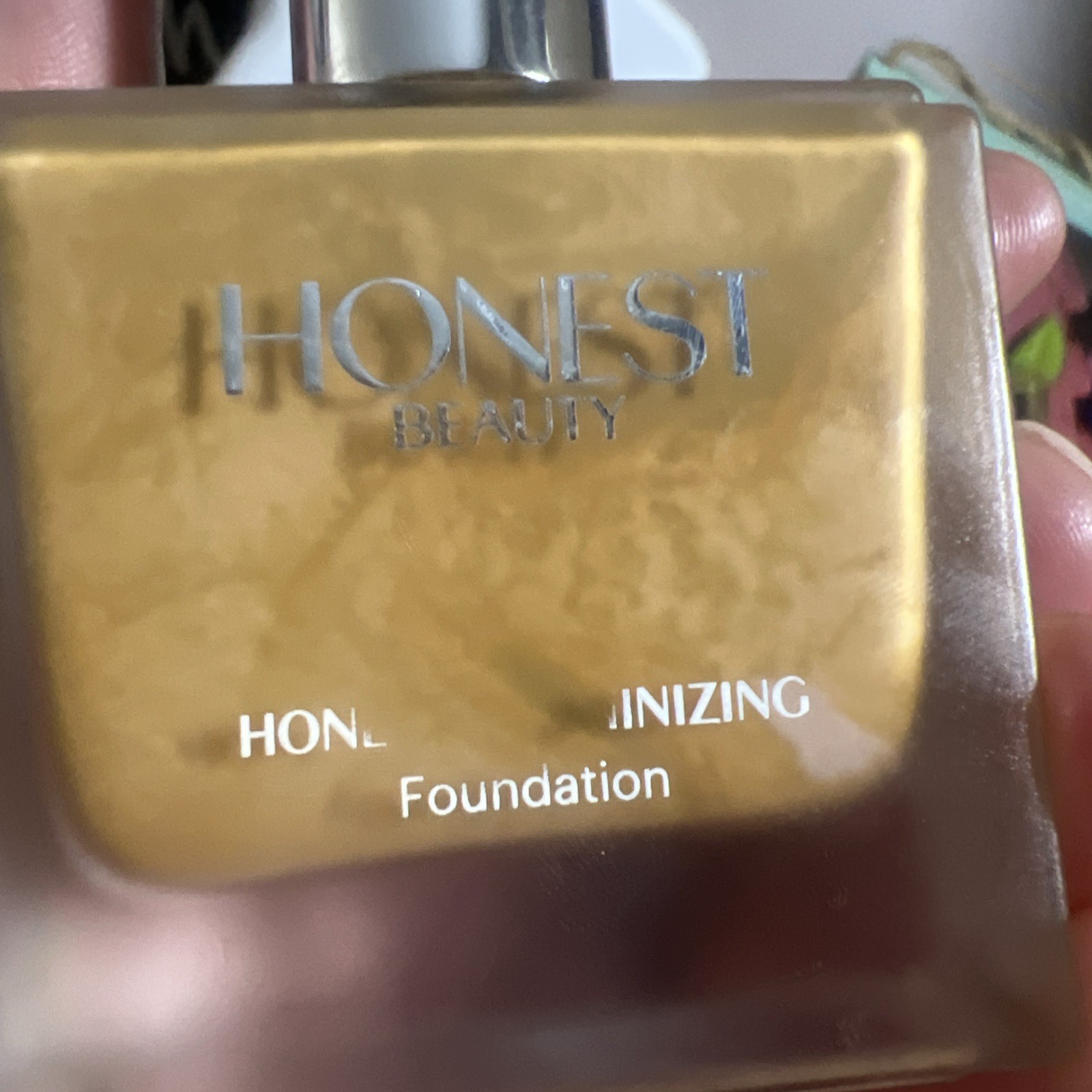 HTF HONEST BEAUTY “ LUMINIZING FOUNDATION “ IN Buff DISCONTINUED
