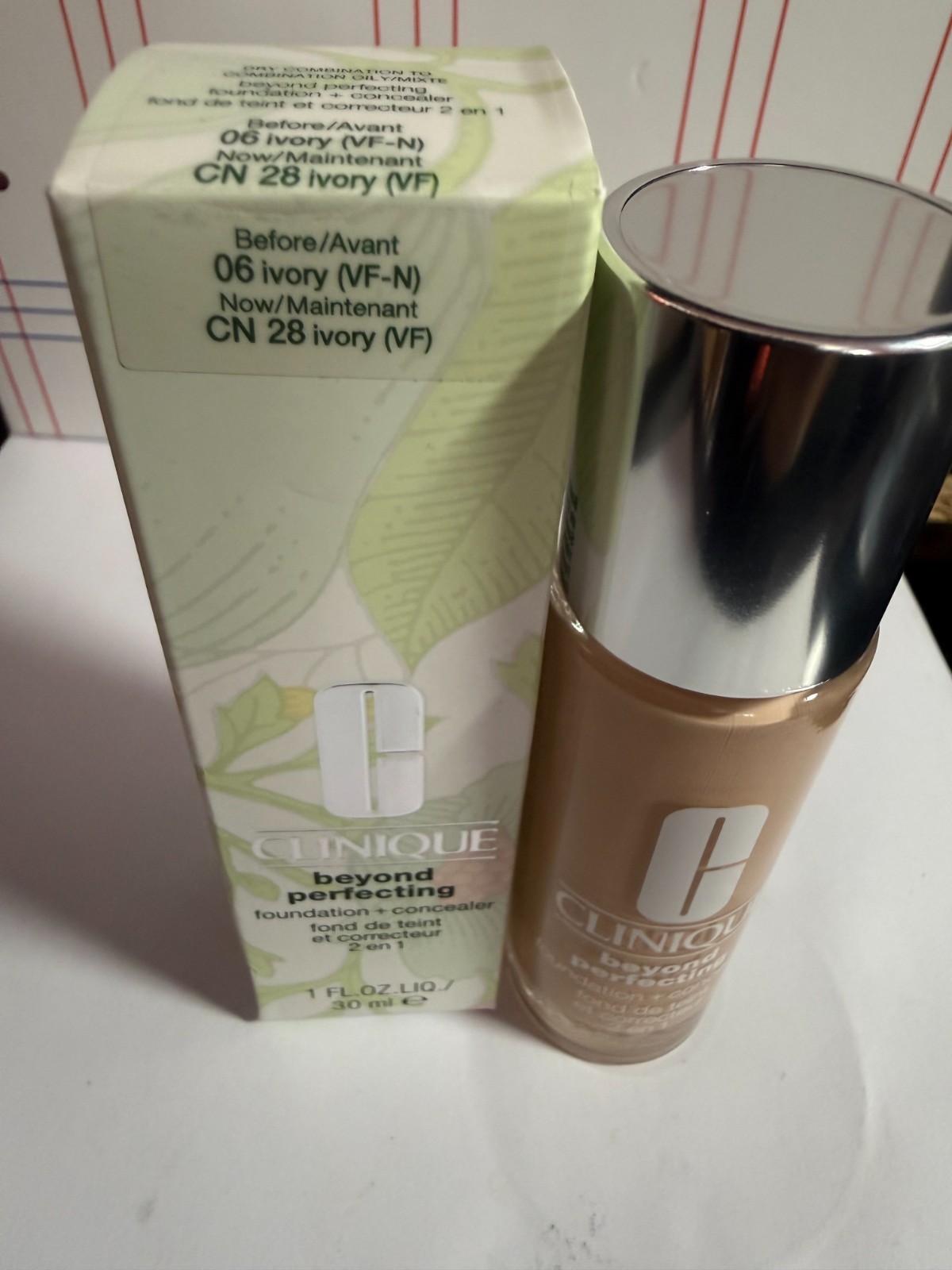 Clinique Beyond Perfecting Foundation + Concealer 30mL, CN28 IVORY, NIB
