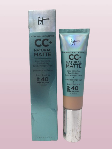 IT COSMETICS YOUR SKIN BUT BETTER CC+ NATURAL MATTE COLOR CORRECTING MEDIUM COOL