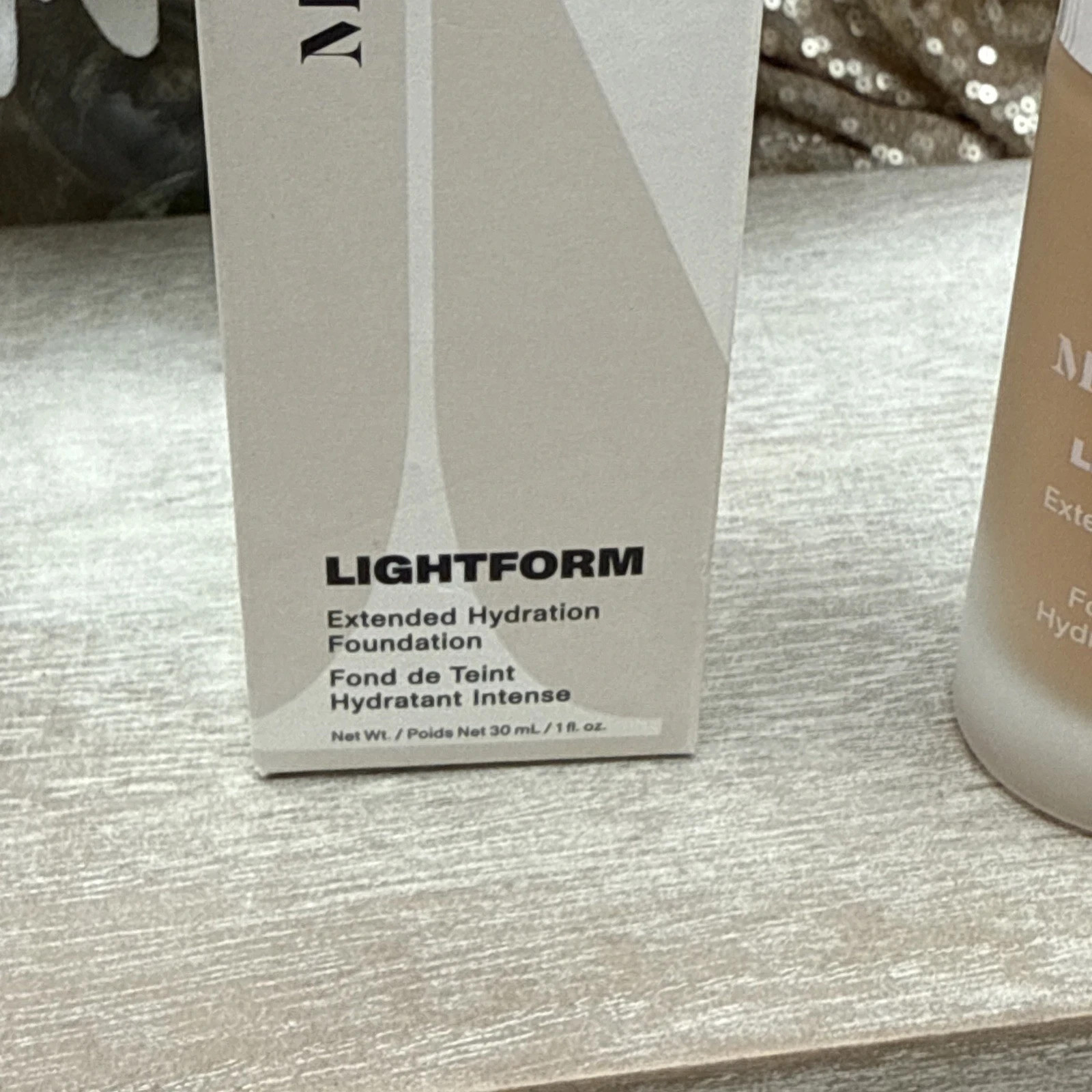 Morphe LIGHTFORM Extended Hydration Foundation ~ MEDIUM 12W ~ 1 fl oz / 30 ml