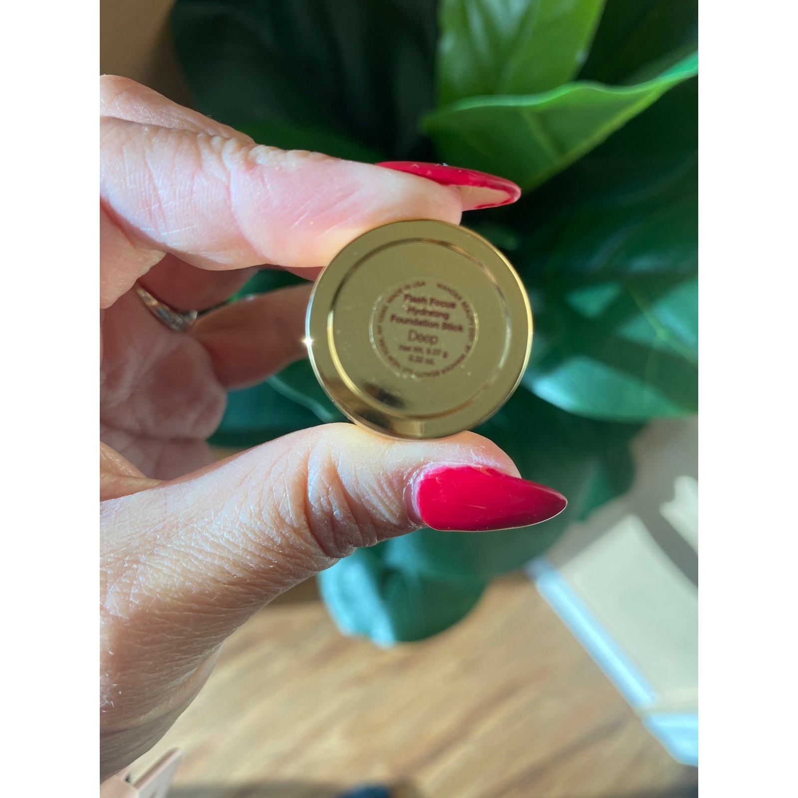 NEW Wander Beauty Flash Focus Hydrating Foundation Stick in Deep