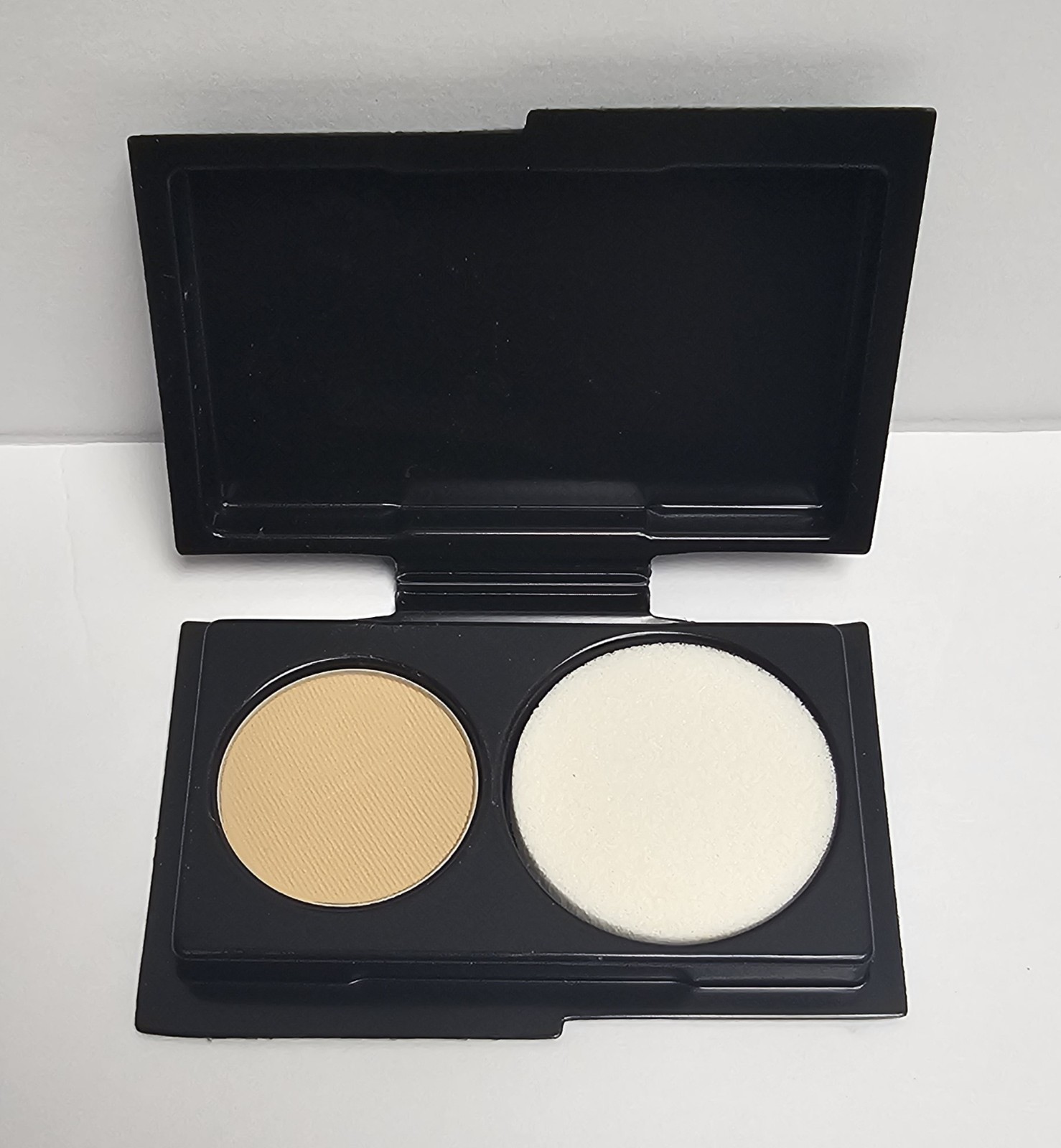 MAC Studio Fix Powder Plus Foundation • NC30 • 0.05 Fl Oz