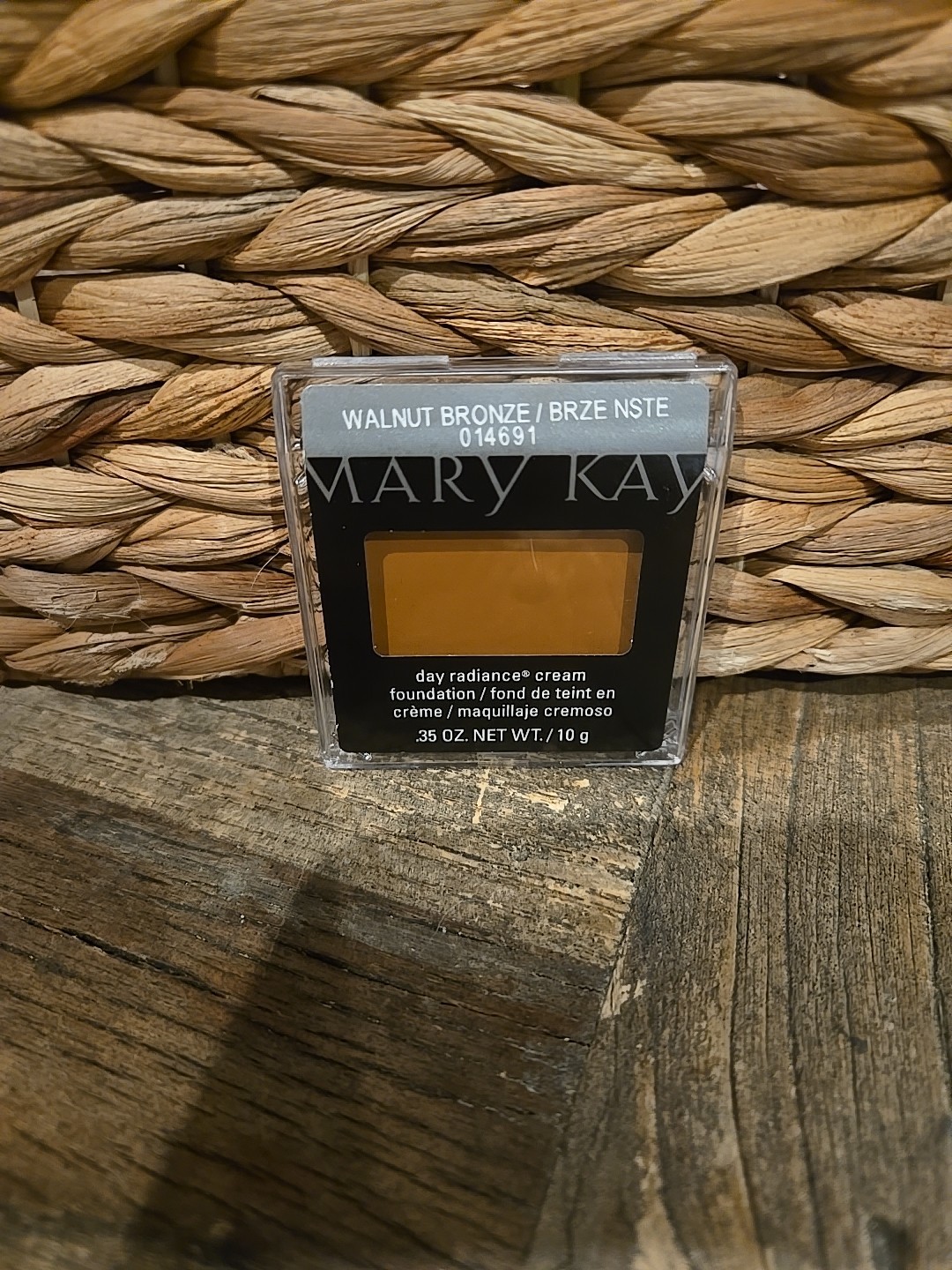 MARY KAY WALNUT BRONZE 014691 DAY RADIANCE CREAM FOUNDATION RETIRED NLA NOS